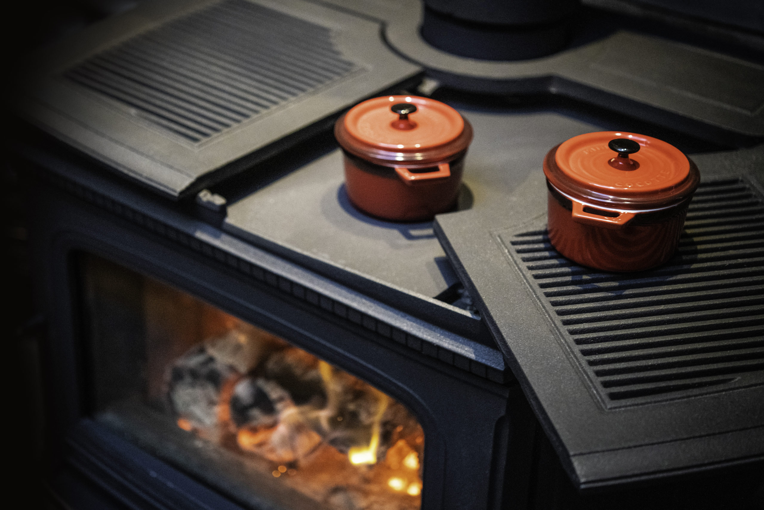 Alderlea T6 LE wood stove featuring Cast Iron over Steel technology